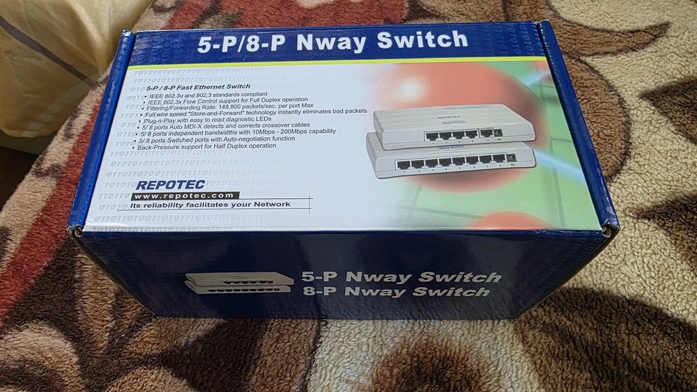 Switch Internet Repotec 8-porturi 10/100Mbps