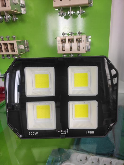 Лед Прожектор 8077  50 ватт до 600 ватт