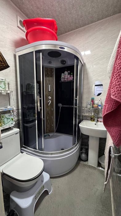 Юнусабад 6.  2/2/4.