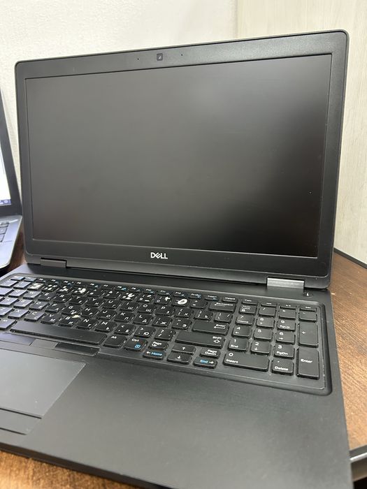 Ноутбук DELL