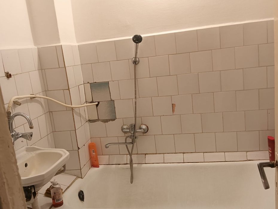 Garsoniera  de vânzare  etajul 1