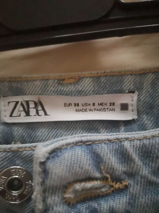 Чисто нови светло сини дънки Zara