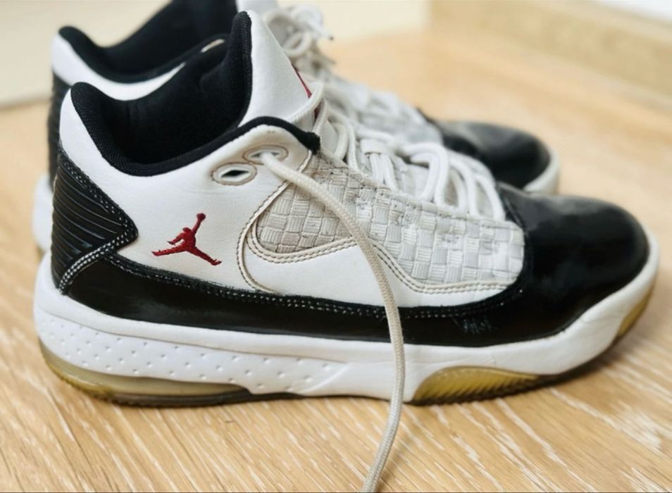 Jordan Max Aura 2