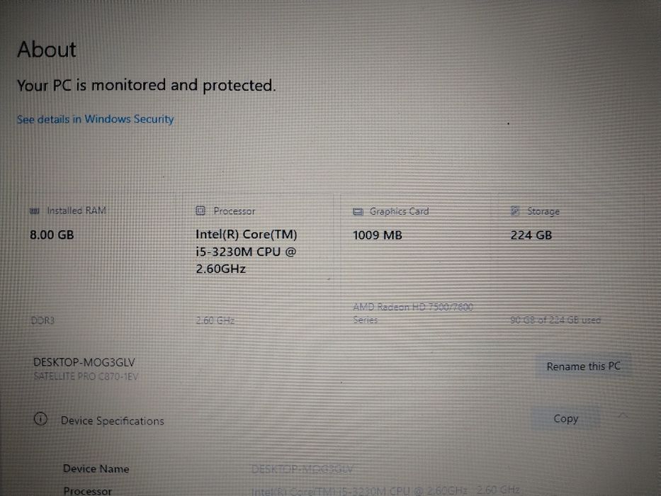 Vând Leptop Toshiba Satellite Pro