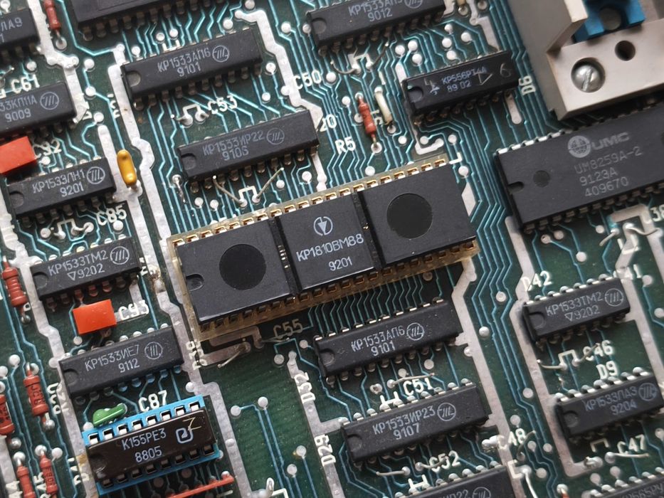 Calculator sovietic Poisk (IBM PC XT) cu unitate de alimentare, MS-DOS