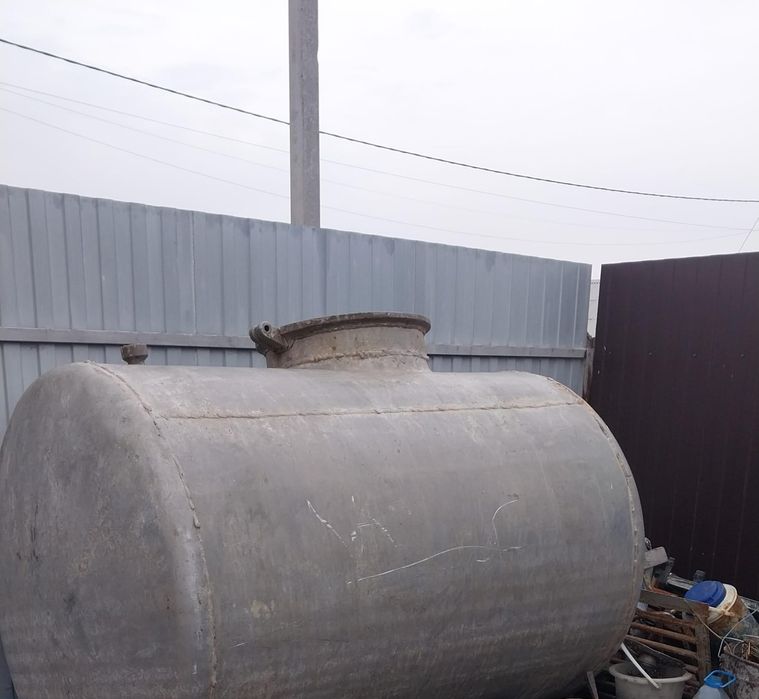 Продам алюминиевый цистерну