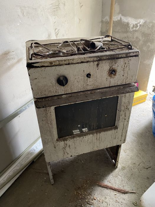 Продам газовую плиту