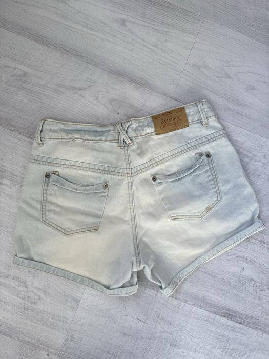 Blugi scurti Bershka 36