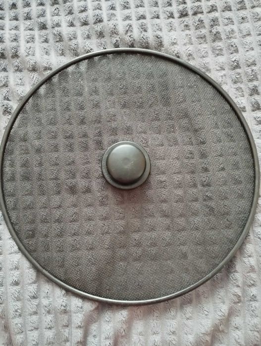 Крышка-сетка (экран) от брызг