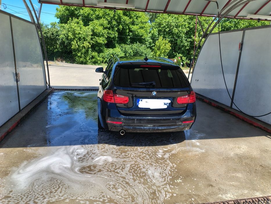 Vând BMW seria 3 f 30 f 31 anul  2015 diesel 318