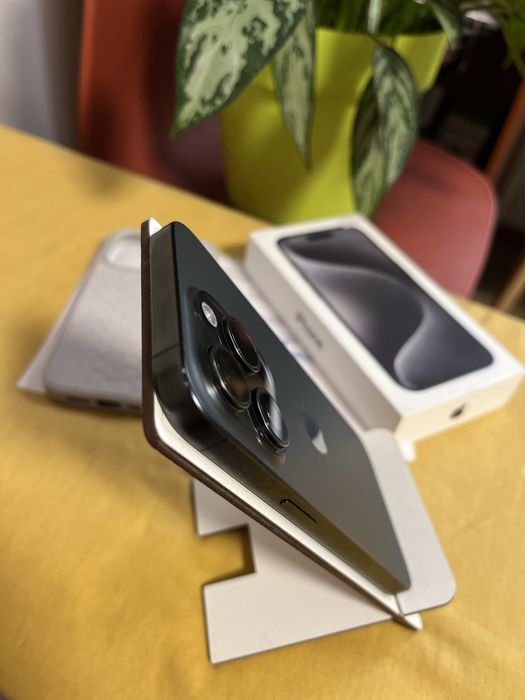 Iphone 15 pro без ремонта акум 91%