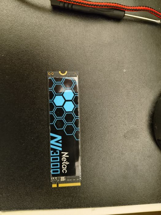 Vând SSD Neta NV3000 2TB 2280 Nvme M2