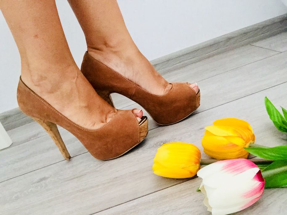 Vand Pantofi cu Platforma 37 Bershka