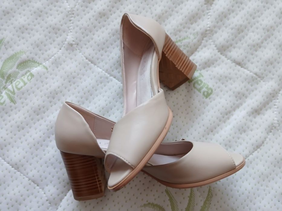 Елегантни дамски обувки - намалени