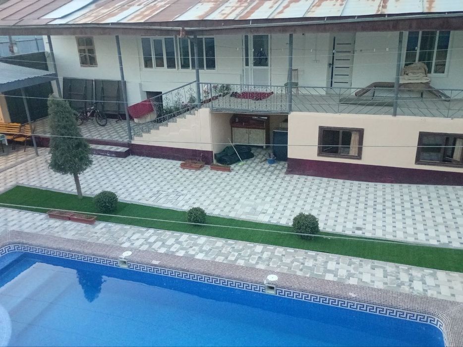 Dacha Buloq-boshi Yakkatut Burchmulla