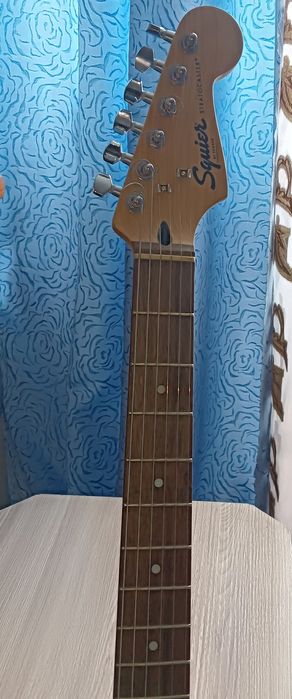 Электрогитара Squier