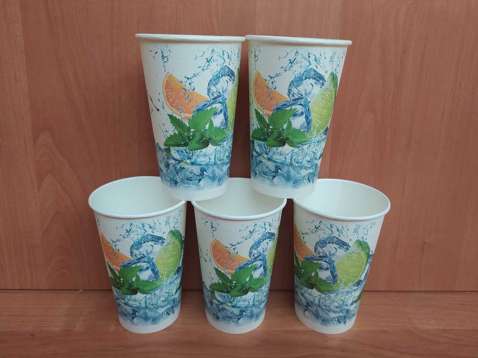 Бумажные стаканы