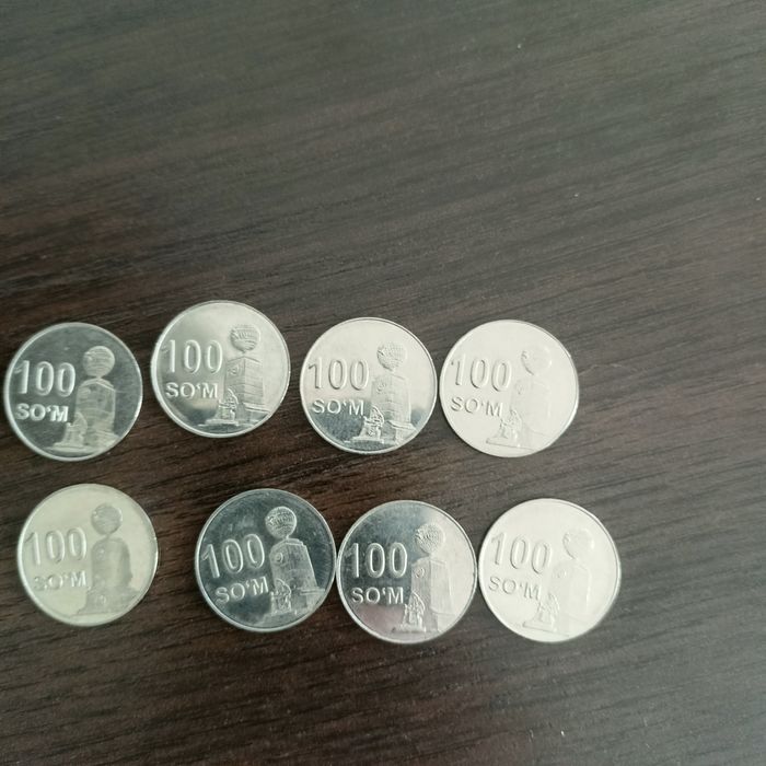 Монеты, рубли, лари