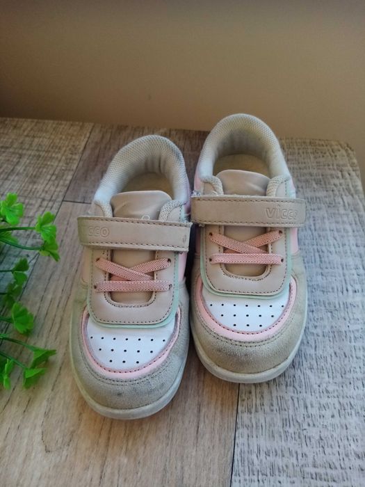 Детски анатомични светещи маратонки за момиче Vicco 17см стелка