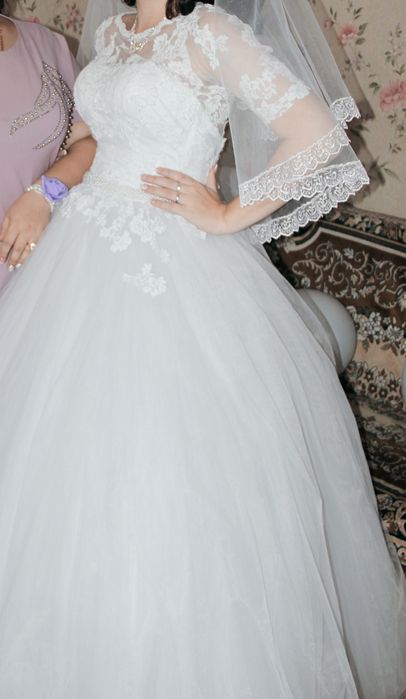 Продаю красивое свадебное платье