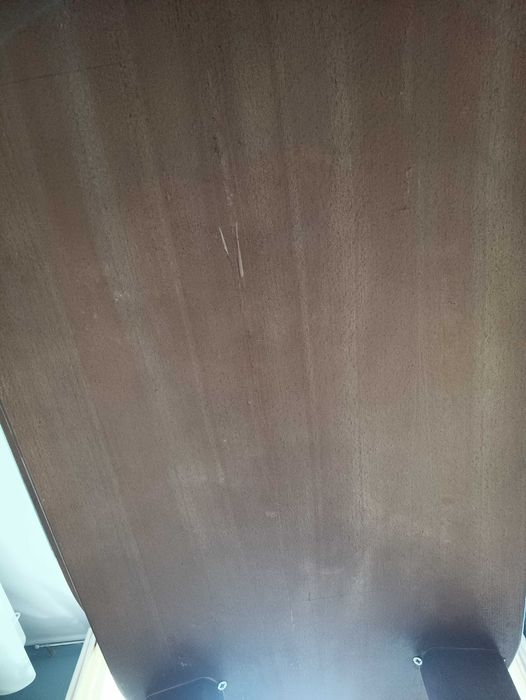 Холна маса от масивно дърво