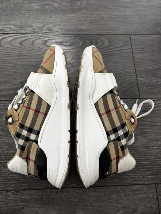 vand adidasi burberry marimea 38 purtati.