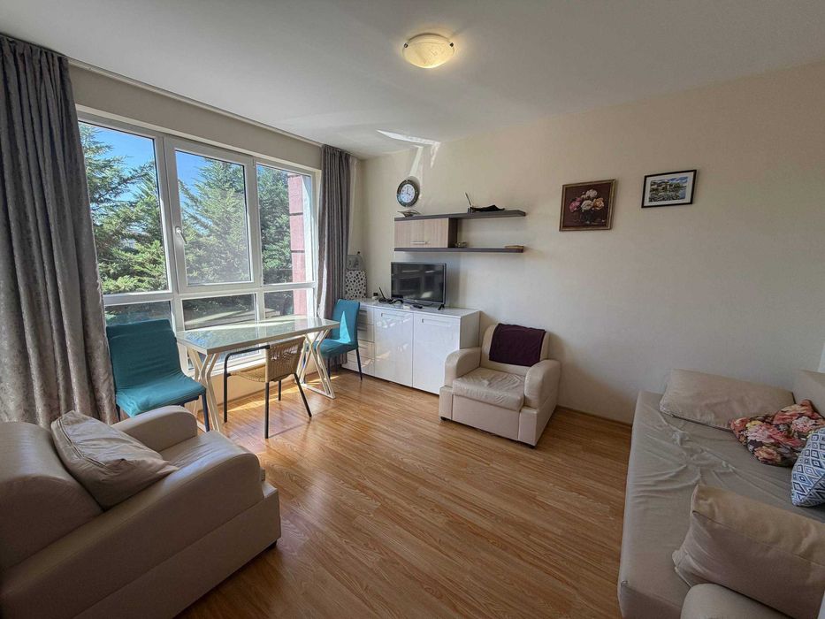 Изгоден двустаен в Равда