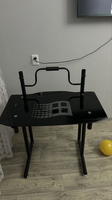 Стол компьютерный