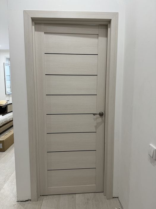 Продам межкомнатную дверь 80см