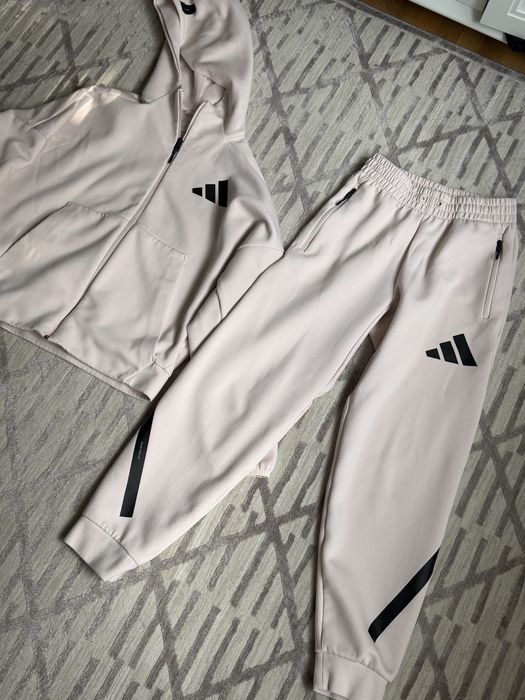 Adidas S дамско спортен сет комплект горнище и панталон