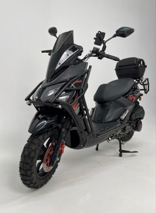 Скутер KMD Samurai 150 черный, белый