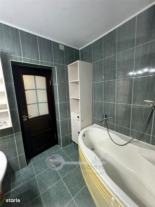 Apartament 3 camere de vânzare | Zona Cantemir | 74 mp | Etaj 3 | 2 bă