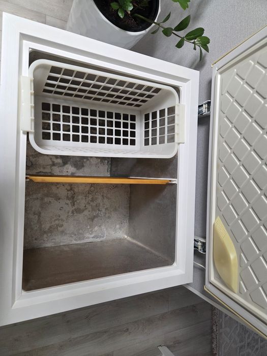 Продам Морозильник