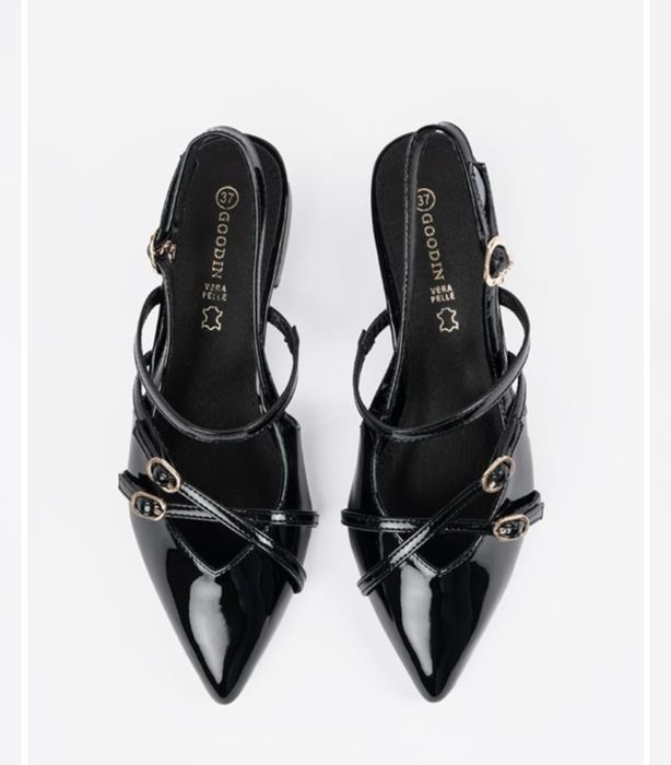 Лачени дамски обувки