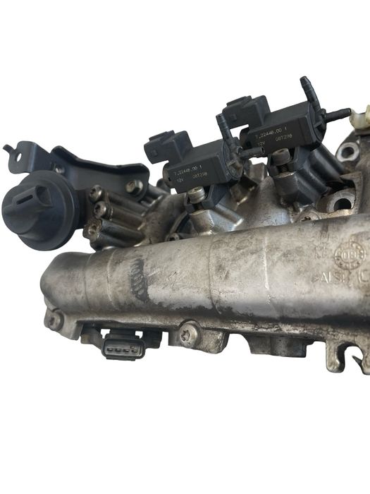 Galerie De Admisie + Rampa Inj Opel Zafira B A05 2005 - 2015 1.7 Cdti