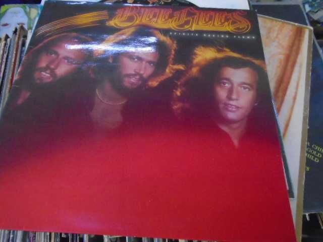 винил  пластинка  Bee  Gees