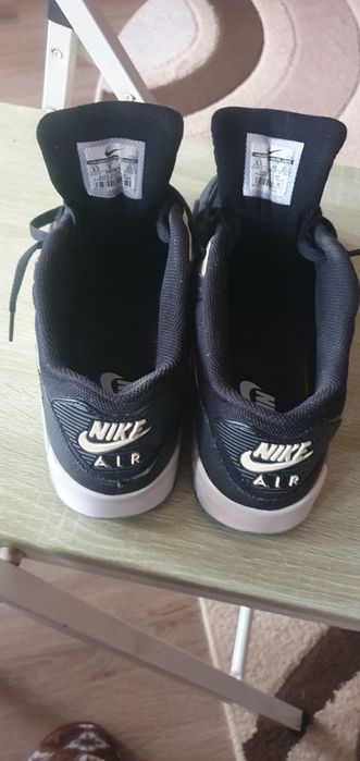 Adidași Nike originali.