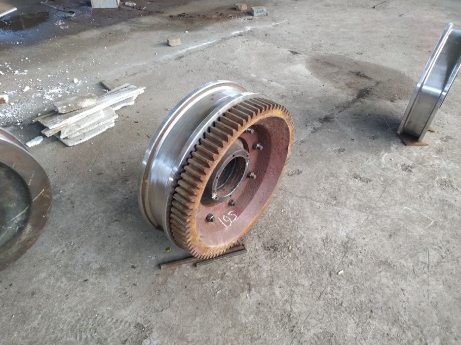 Продам запчасти разные для кранов мостовых, козловых