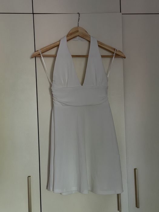 Нова бяла halter рокля ZARA