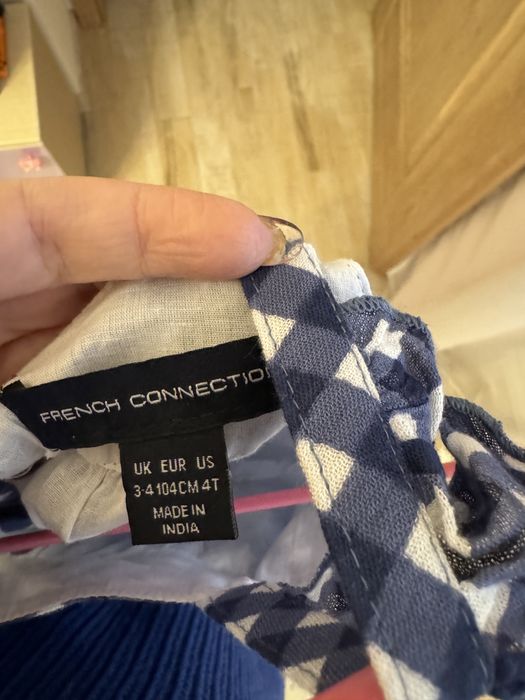 Rochie noua cu eticheta 4 ani