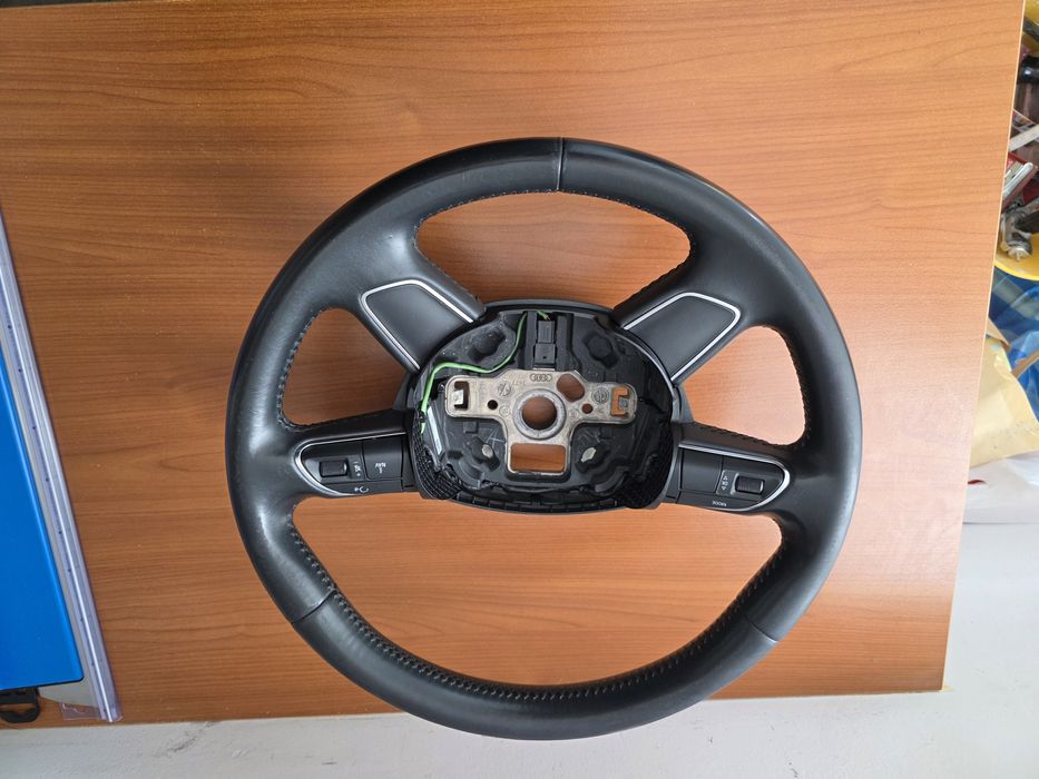 Волан от Audi А4 В8.5 2015г.