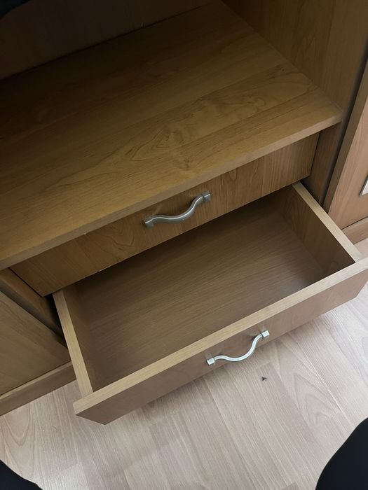 Шкаф купе с зеркалом