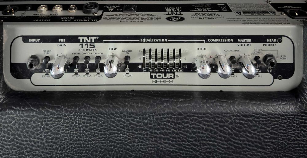 Amplificator combo de chitară bass Peavey TNT 115 Tour Series  600W