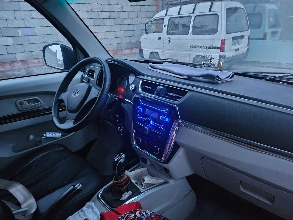 Mikroavtobus sotiladi