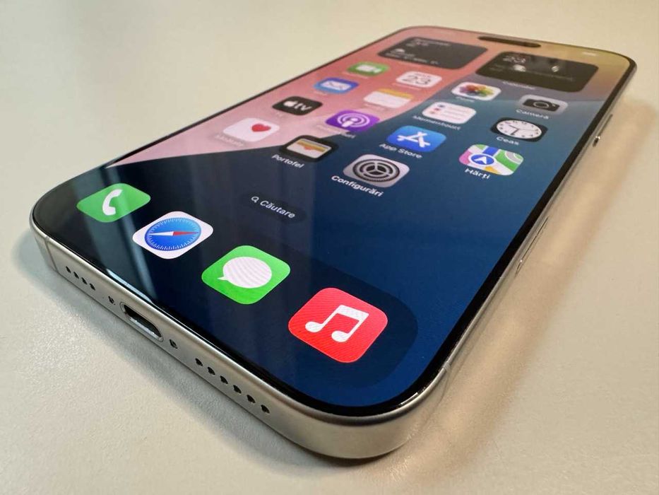  Apple / iPhone 16 Pro Max / 256 Gb / White / 100% Acumulator