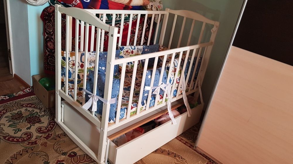 Детская кровать белый