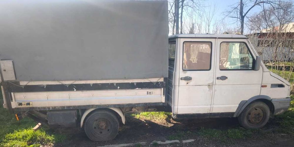 Iveco Turbo Daily 35.10 | Бордови камион 3.5 тона | Дизел | 6+1 места