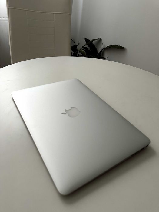 Laptop Mac Book Air 13 , I5,