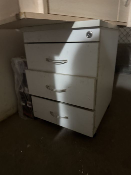 Тумбы без ключей