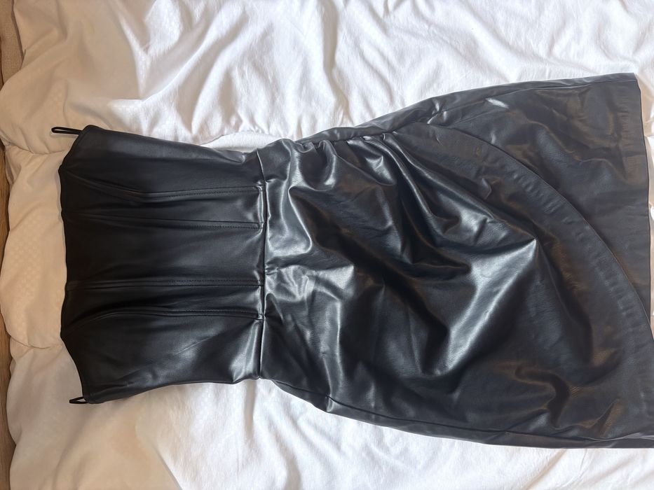 Кожена рокля на Zara